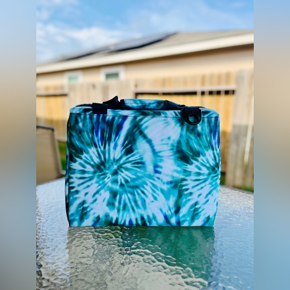 Snapdown 36-Can Tote Bag - Picture 8 of 16